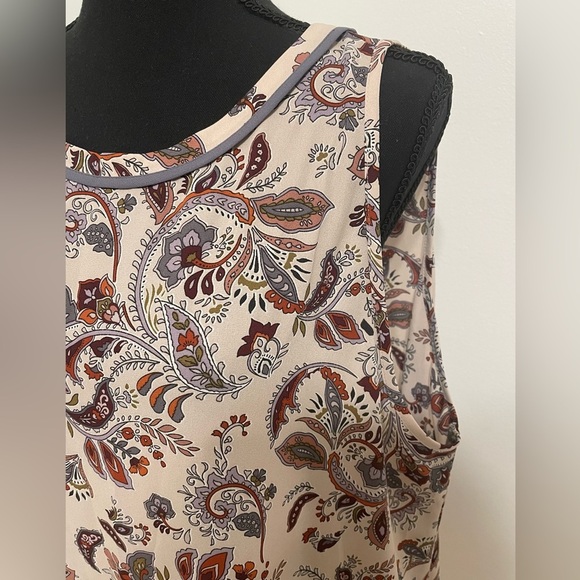 NWT - Loft Outlet Floral Paisley Printed Sleeveless Blouse - Size XL - Picture 2 of 4